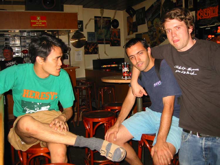 hey boss, ich muss mal pipi.....zu spät :-(
<br>
---
<br>
hey boss, i gotta pee....too late :-(